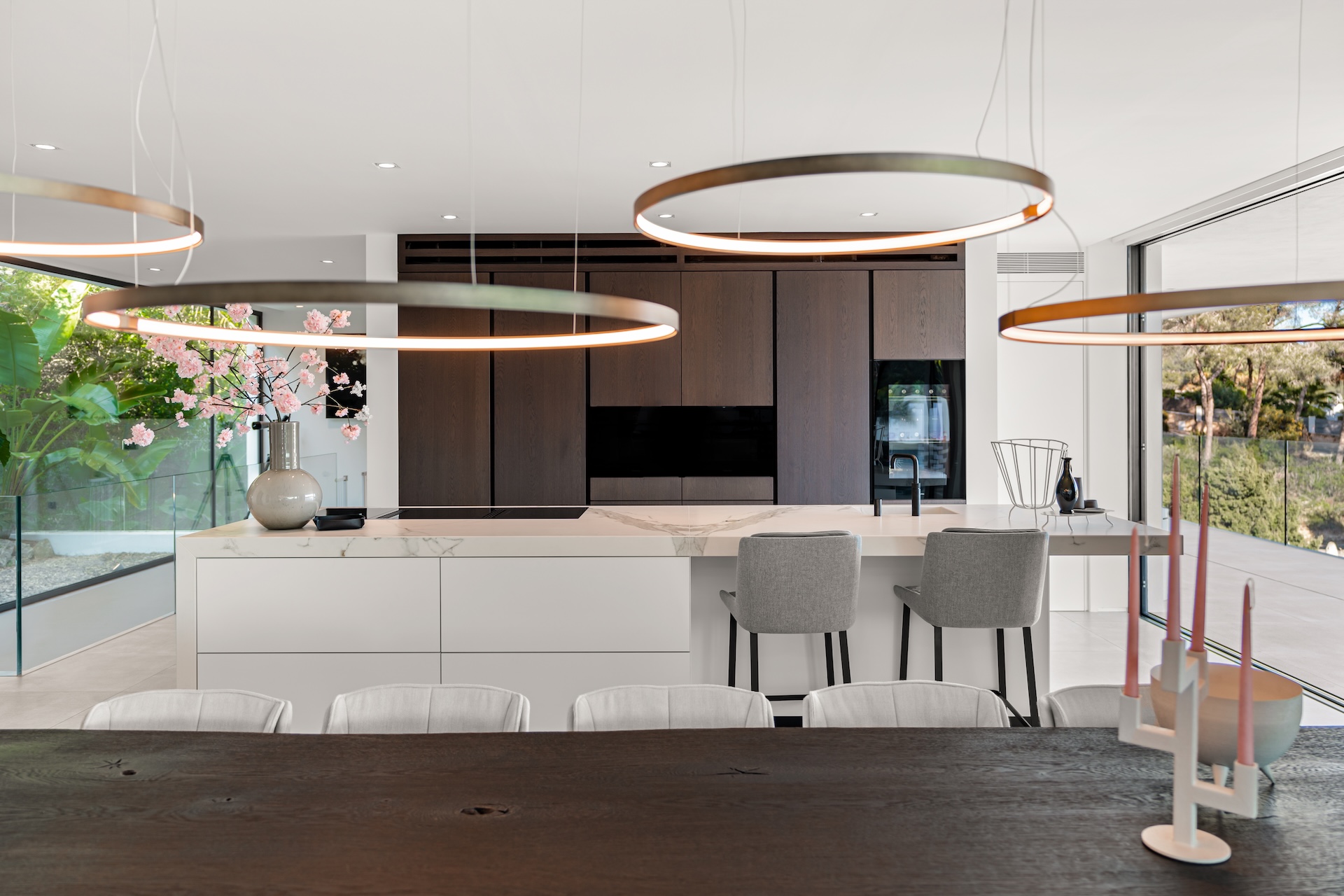 Resa Estates luxury vila Can Furnet modern Villa moderna kitchen.jpg